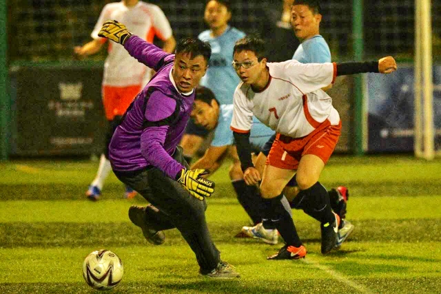 文班亚马31+12+6+6马刺胜步行者 尼克斯克骑士